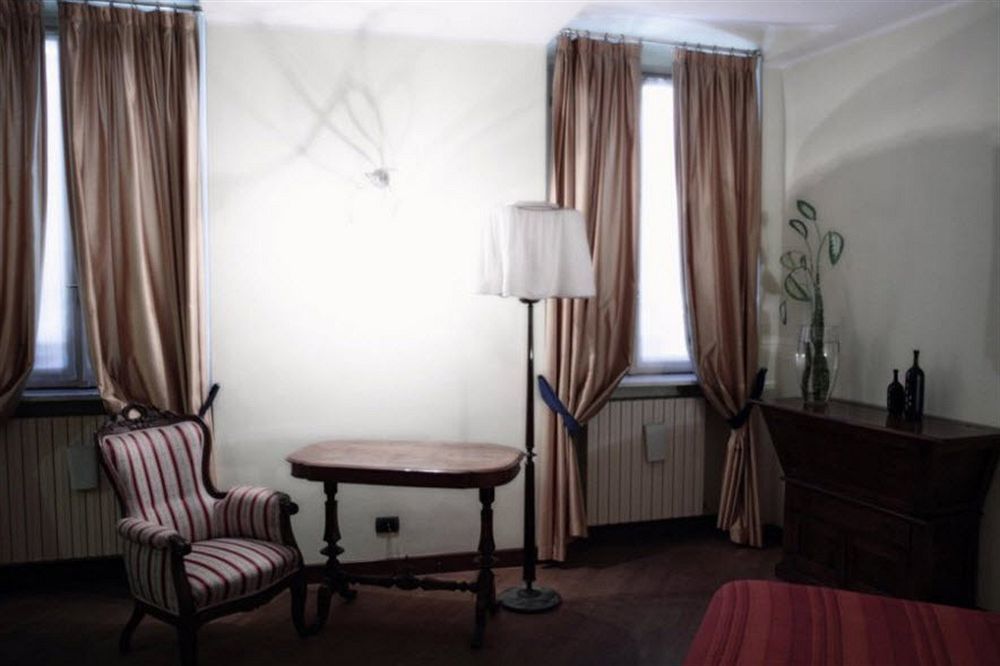 Angolo Del Poeta Bergamo Luaran gambar